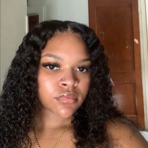 Meet your Posher, Karri